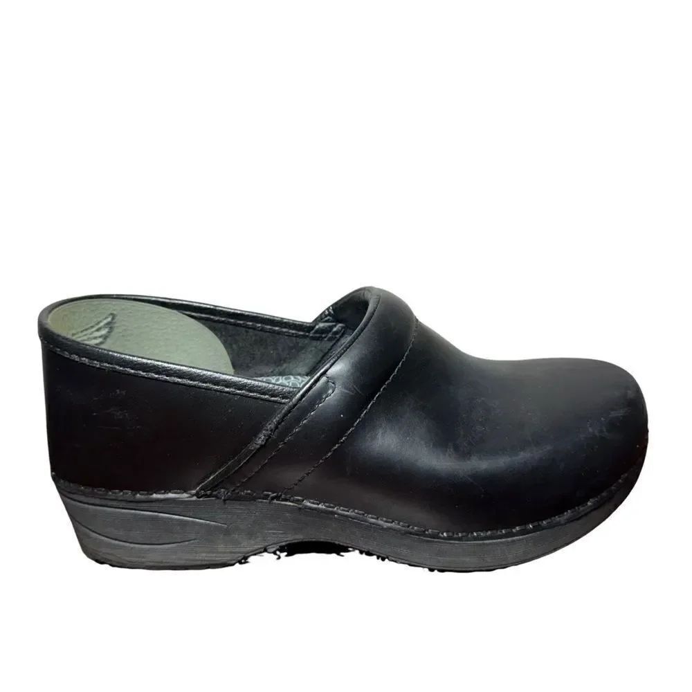 Dansko Women’s XP 2.0, Black Pull On Clogs, Size EUR 40, US 9.5-10M
